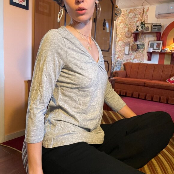 Classic Y2K reitmans cotton spandex grey v neck ¾ sleeve shirt - Picture 7 of 14